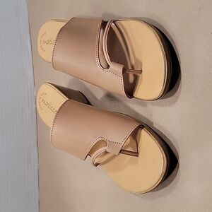 Matisse "Lucy" Cream Colored Wedge Sandals, Thong Toe, Size 9.  Like New!